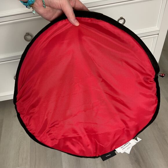 Disney Mickey Mouse Dome Pet Bed New With Tags DISCONTINUED - Picture 7 of 13